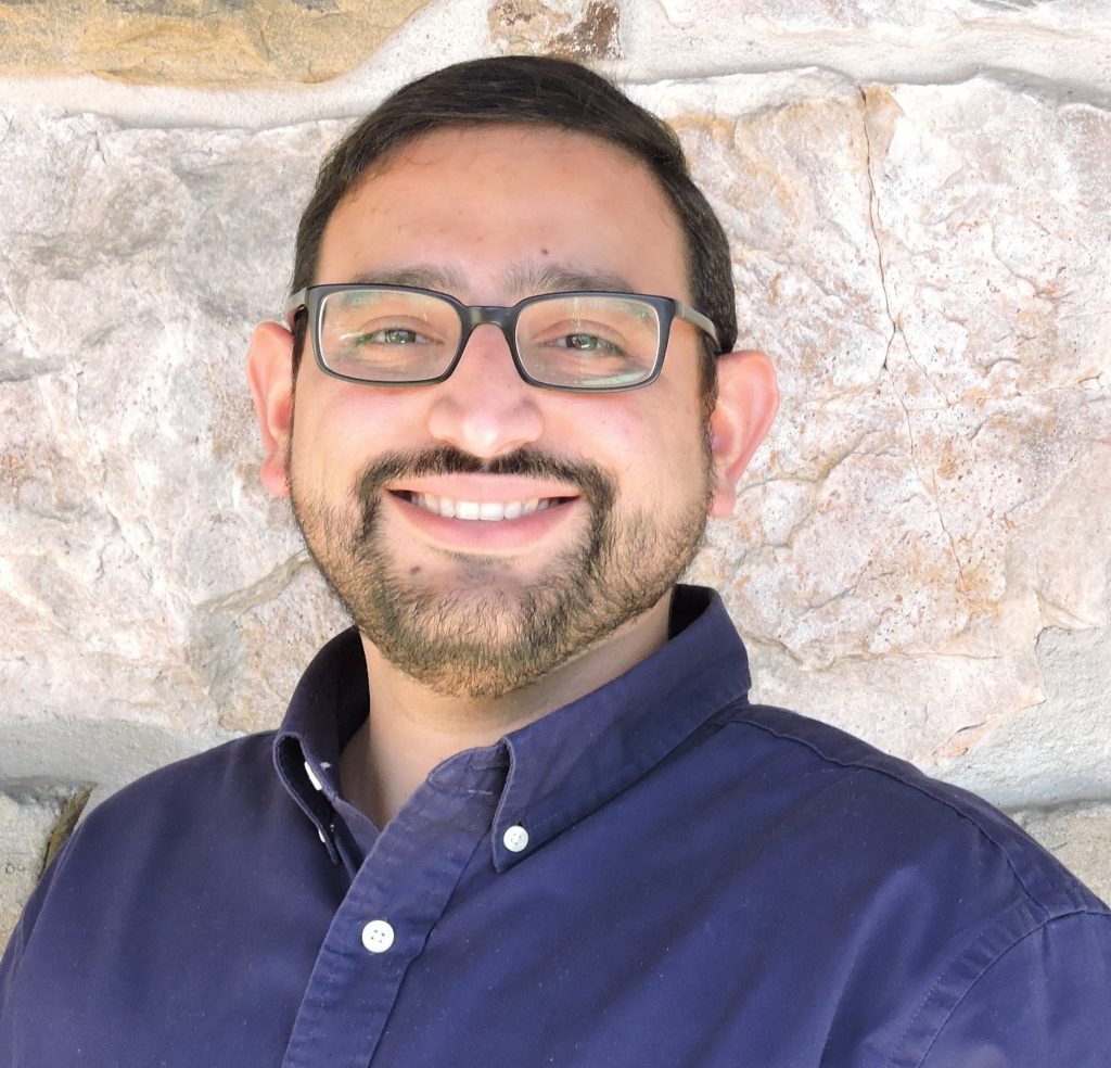 dan kaldas casual head shot 2018 1024x984